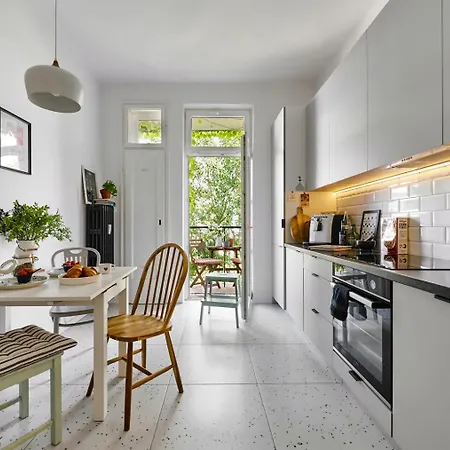 Funky Flat * Krakov